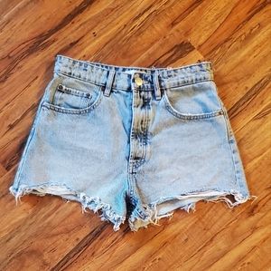 Zara High Rise Button Fly Distressed Denim Jean Shorts Boho Cheeky Size 6